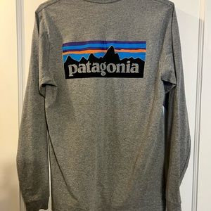 Women’s Patagonia Long Sleeve Logo Tee Medium